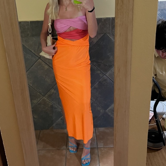 Dresses & Skirts - Pink and Orange Strapless Dress